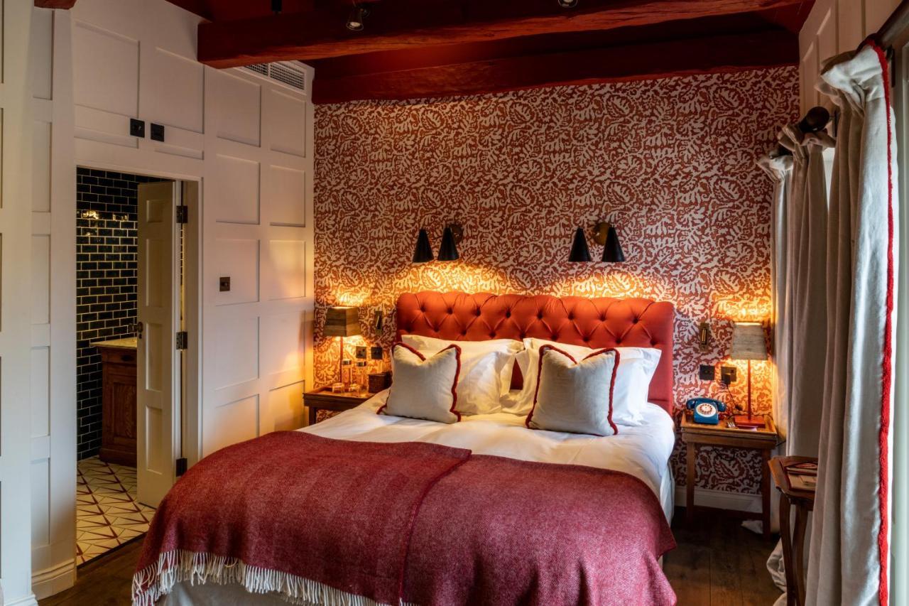 The Double Red Duke, Cotswolds 호텔 위트니 외부 사진