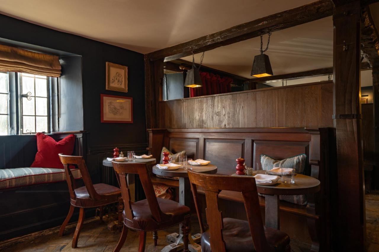The Double Red Duke, Cotswolds 호텔 위트니 외부 사진