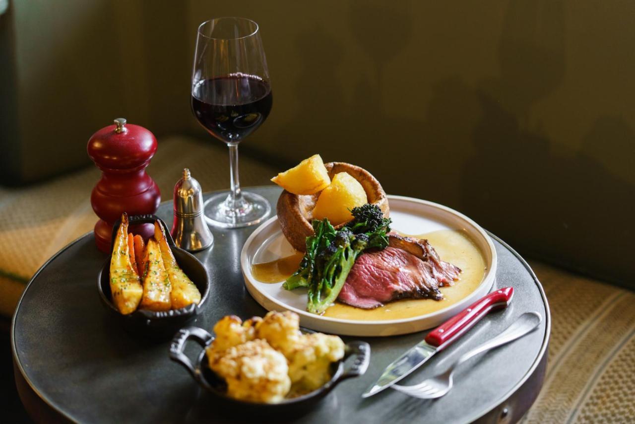 The Double Red Duke, Cotswolds 호텔 위트니 외부 사진